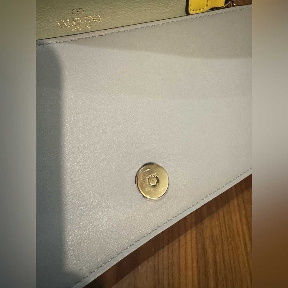 Valentino stud clutch with chain - Picture 8 of 9